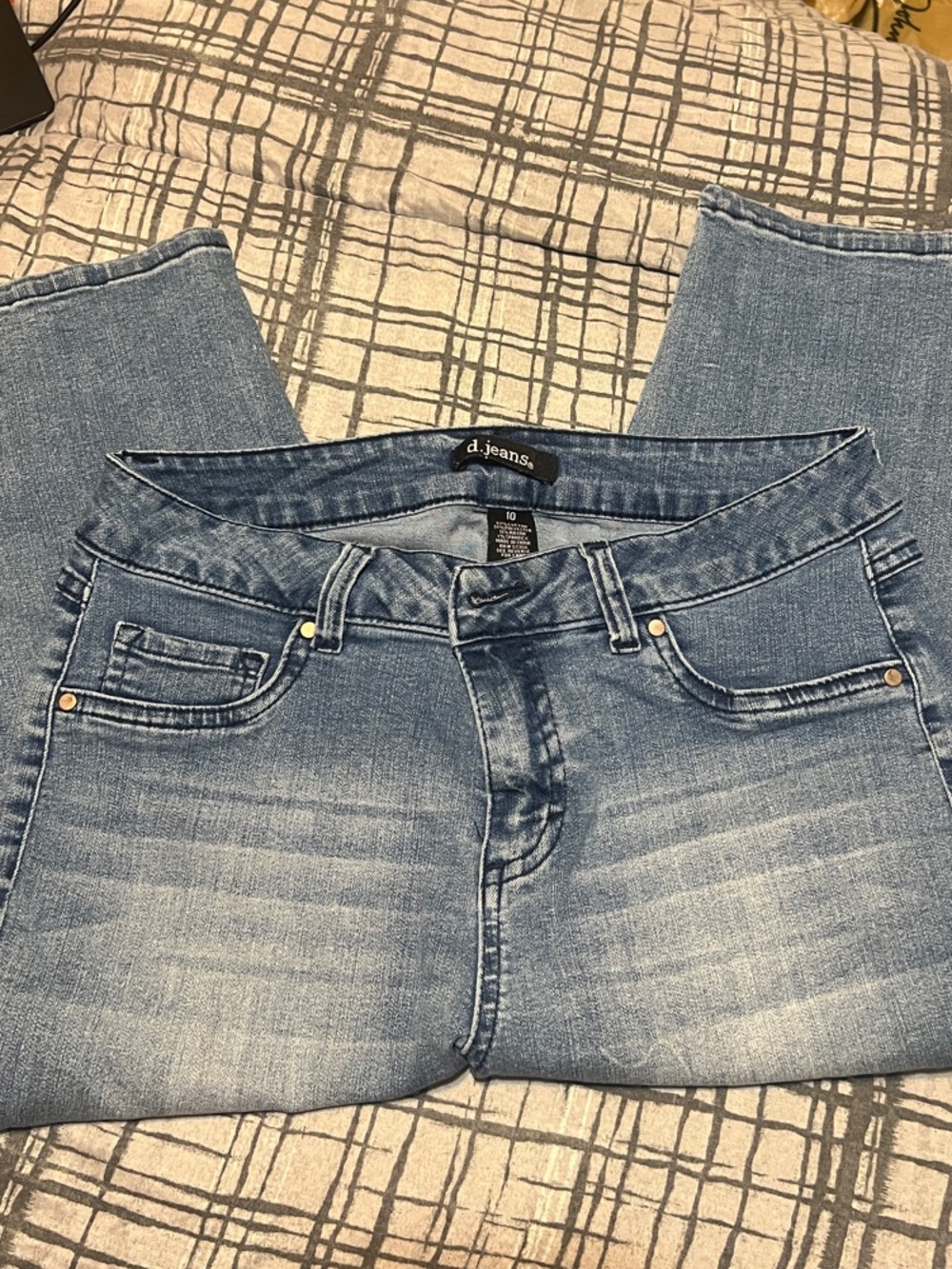 d. jeans Light Wash woman’s capris